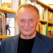 På sikt ser Uladzimir Njakljajeu inte sig själv som någon politiker. ”Så fort vi har vunnit återvänder jag till litteraturen.”