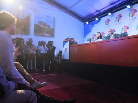 Jonathan Miller var en av de reportrar från brittiska Channel 4 som ställde frågor under presskonferenserna i Colombo.