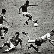 Den brasilianske spelaren Didi var en av stjärnorna vid fotbolls-VM 1958 i Sverige. Brasilien slog Sverige med 5-2 i finalen.