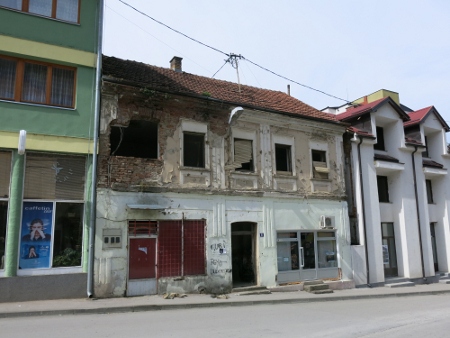 Srebrenica var innan kriget på 1990-talet en välmående region med över 36 000 invånare. I dag bor här endast cirka 15 000.
