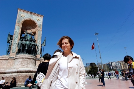 Journalisten Mehveş Evin tänker närvara på Taksimtorget på årsdagen för folkmordet.