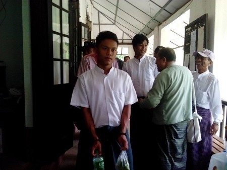 Si Thu Soe, en av de fem journalisterna från tidningen Unity, som i juli 2014 dömdes till ett långt fängelsestraff vid en rättegång i regionen Magway. Foto: Privat/AI