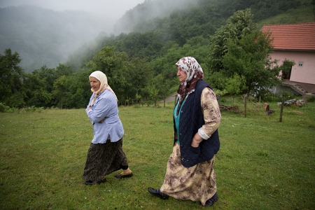 Nura Mustafic och Refija Hadzibulic är aktiva i Srebrenicas mödrar.