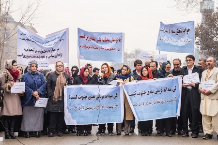 Demonstration i Afghanistans huvudstad Kabul i mars mot sexuella trakasserier mot kvinnor och flickor.