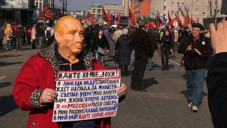  En protestaktion i Ryssland: ”Putin är en knasboll”.