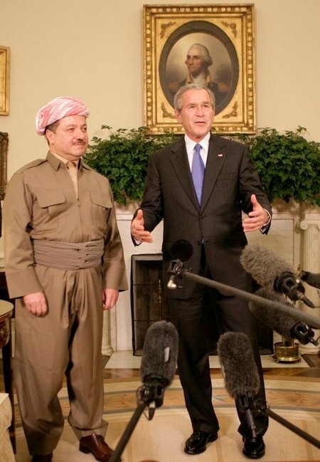 Massoud Barzani tas emot i Vita huset av George W Bush den 25 oktober 2005