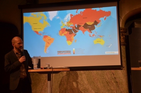 Jonathan Lundqvist, ordförande för Reportrar utan gränser, presenterar årets pressfrihetsindex. I topp ligger Norge medan Nordkorea i år petade Eritrea från jumboplatsen. Sverige klättrade till en andraplats, från fjolårets plats nummer åtta.