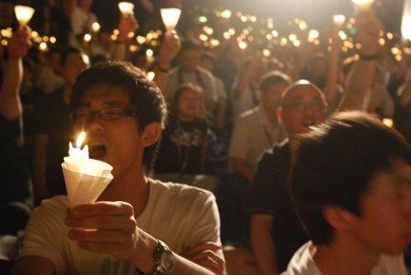 Minnet av 4 juni 1989 kan bara uppmärksammas på ett ställe i Kina: Hongkong. Här en ljusceremoni den 4 juni 2009. 