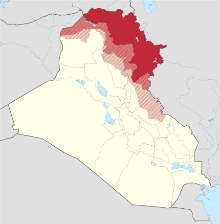 Den mörka delen är KRG:s officiella område medan det ljusa område har erövrats av KRG under offensiven mot IS. Streckade områden är kurdiska anspråk. 