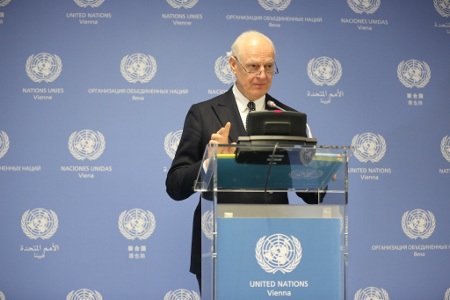  Staffan de Mistura är FN:s fredsförhandlare för Syrien och talar här till pressen efter senaste samtalen i Genèveförhandlingarna, som avslutades i Wien 26 januari.