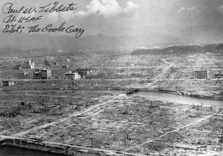  Hiroshima efter atombomben 6 augusti 1945.