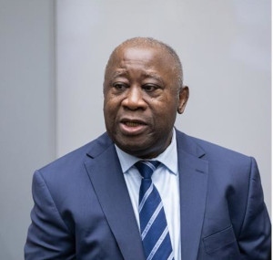 Laurent Gbagbo frikändes med två röster mot en.