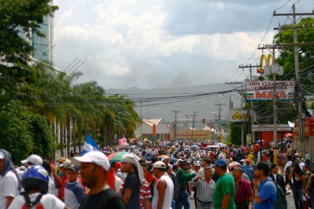  Kuppen 28 juni 2009 möttes av stora protester.