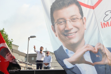 Ekrem İmamoğlu har velat sprida budskap om försoning och samlevnad, i kontrast till Erdoğans aggressiva utspel mot olika ”fiender”.