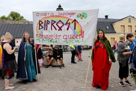 Eva Cyrén och Elin Bååth från den hedniska aktivistcirkeln Bifrost.