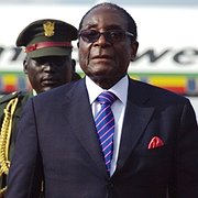 Robert Mugabe besöker Sydsudan i samband med självständigheten i juli 2011. 