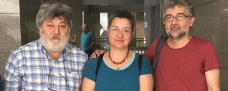  Ahmet Nesin, Şebnem Korur Fincancı och Erol Önderoğlu frikändes i juli 2019 men åklagaren har överklagat. 