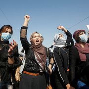 Studenter protesterar i Basra den 6 februari mot dödandet av demonstranter.
