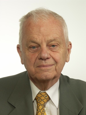 Bengt Göransson ledde Demokratiutredningen som 1997-2000 presenterade 32 småskrifter och 13 forskarvolymer. 