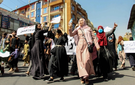 Den 7 september hölls en demonstration i Kabul mot Pakistans inblandning och för kvinnors rättigheter. Den upplöstes med våld av talibanerna. Sedan förbjöds alla demonstrationer tills vidare.