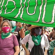 I Venezuela krävde demonstranter från Ruta Verde att abortlagen förändras. Ruta Verde bildades i augusti för att försvara kvinnors sexuella och reproduktiva rättigheter, kräva tillgång till preventivmedel och sexualundervisning i skolorna.