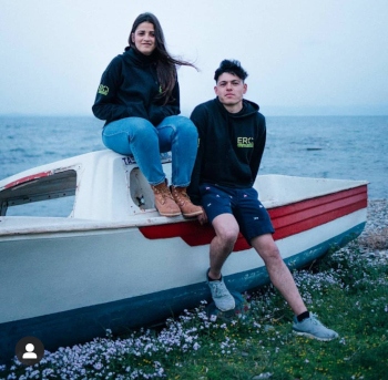 Sarah Mardini, flykting från Syrien, och Seán Binder, tysk medborgare, skulle ställas inför rätta i Grekland den 18 november men rättegången sköts upp.