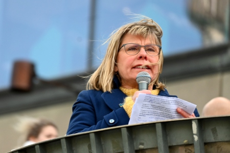 Karin Lexén, generalsekreterare på Naturskyddsföreningen, ville se ett stopp för EU:s import av fossila bränslen från Ryssland.