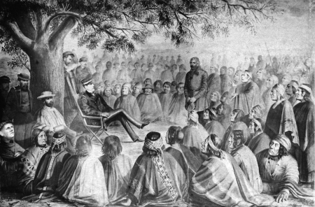 General Cornelio Saavedra Rodríguez möter lokala mapucheledare, lonkos, i Araucanía 1869. Under 1800-talet försökte den chilenska armén underkuva mapuchefolket genom militär ockupation av Araucanía.