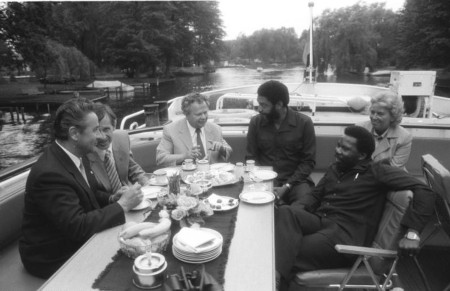 Maurice Bishop utrikesminister Unison Whiteman besöker Östtyskland 1982.