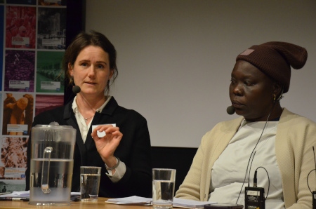 Fanny Holm medverkar i ett forskningsprojekt som kommer att följa Lundinrättegången för att analysera vilka förutsättningar som finns för att utkräva ansvar för internationella brott där företag är inblandade. Till höger Jackline Nasiwa, specialist inom rättsstatsfrågor och expert på fredsbyggande.