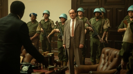 FN försökte stoppa Katangas utbrytning från Kongo. Här möter FN:s Conor O'Brien (Sean Duggan)  utbrytarpresidenten Moïse Tshombe (Hakeem Kae-Kazim).