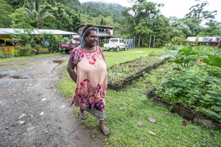 Politikern Theonila Roka Matbob vill få Rio Tinto att ta ansvar för miljöförstöringen kring Pangunagruvan.