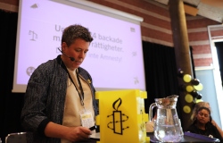 Anna Johannsson, generalsekreterare, berättade om hur Amnestys arbete globalt.
